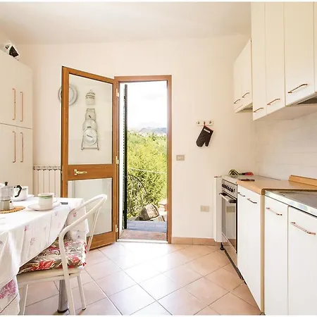 Casa Gialla * San Pietro Vara